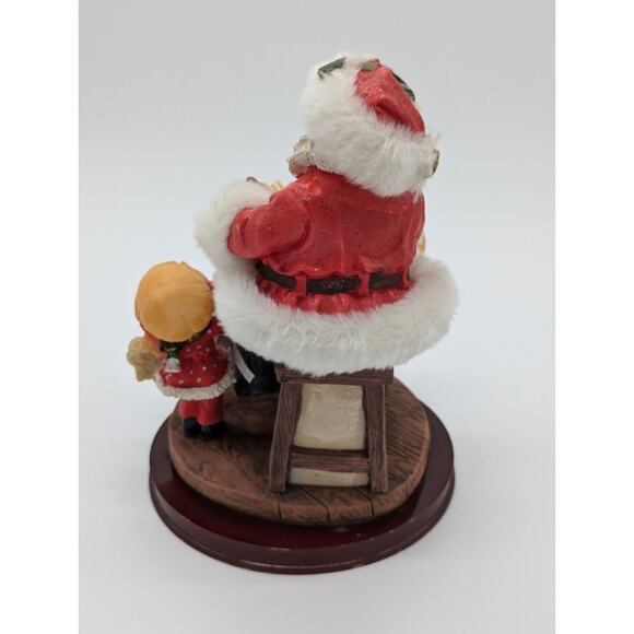 Le Jardine French Collection Christmas Scene Santa & Children with Musical Base - Picture 11 of 16